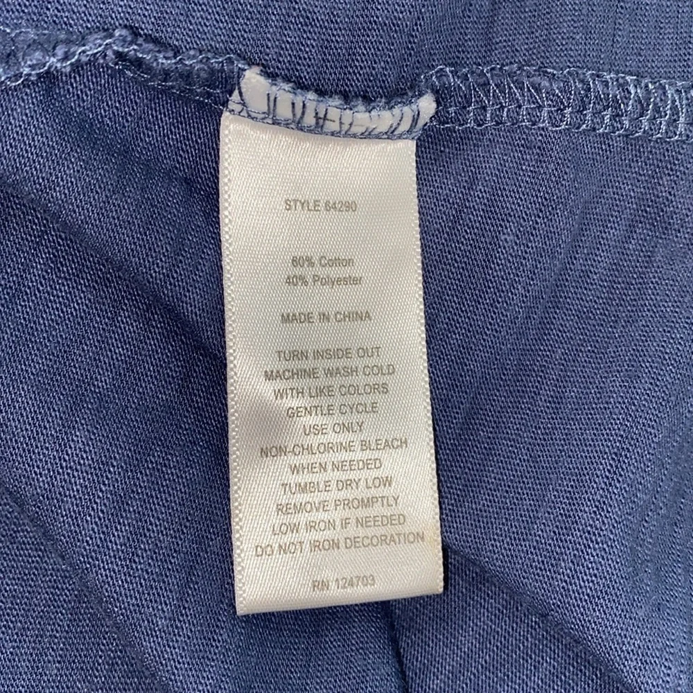 Hannah blue embroidered top size small